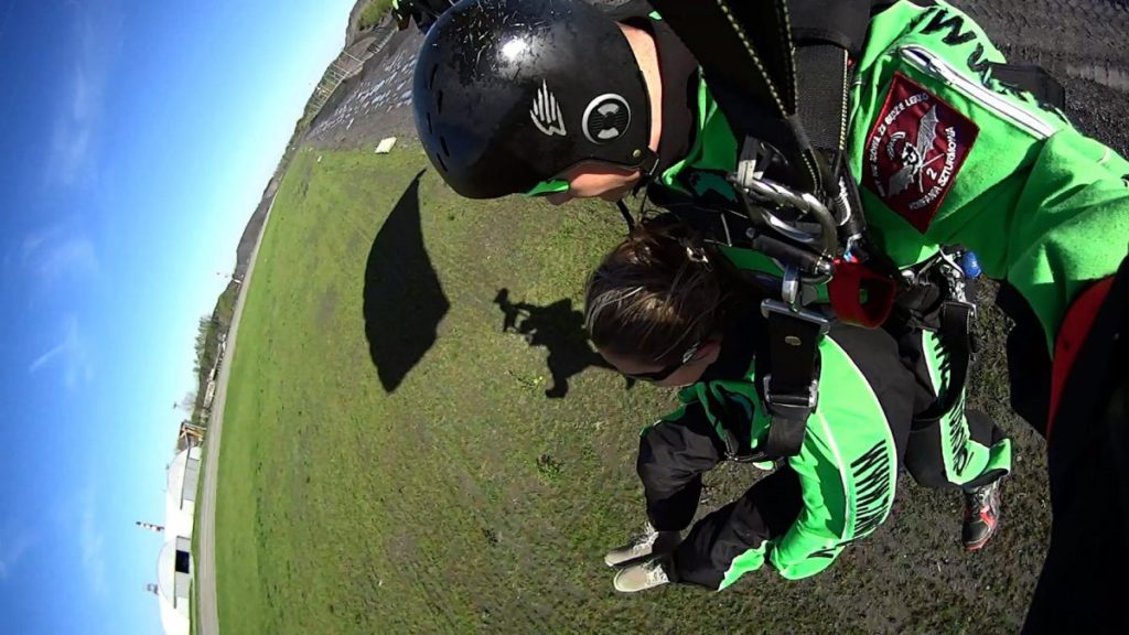 Landing during a parachute jump