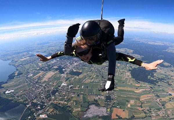 Skok spadochronowy w Tarnowie, w Małopolsce
